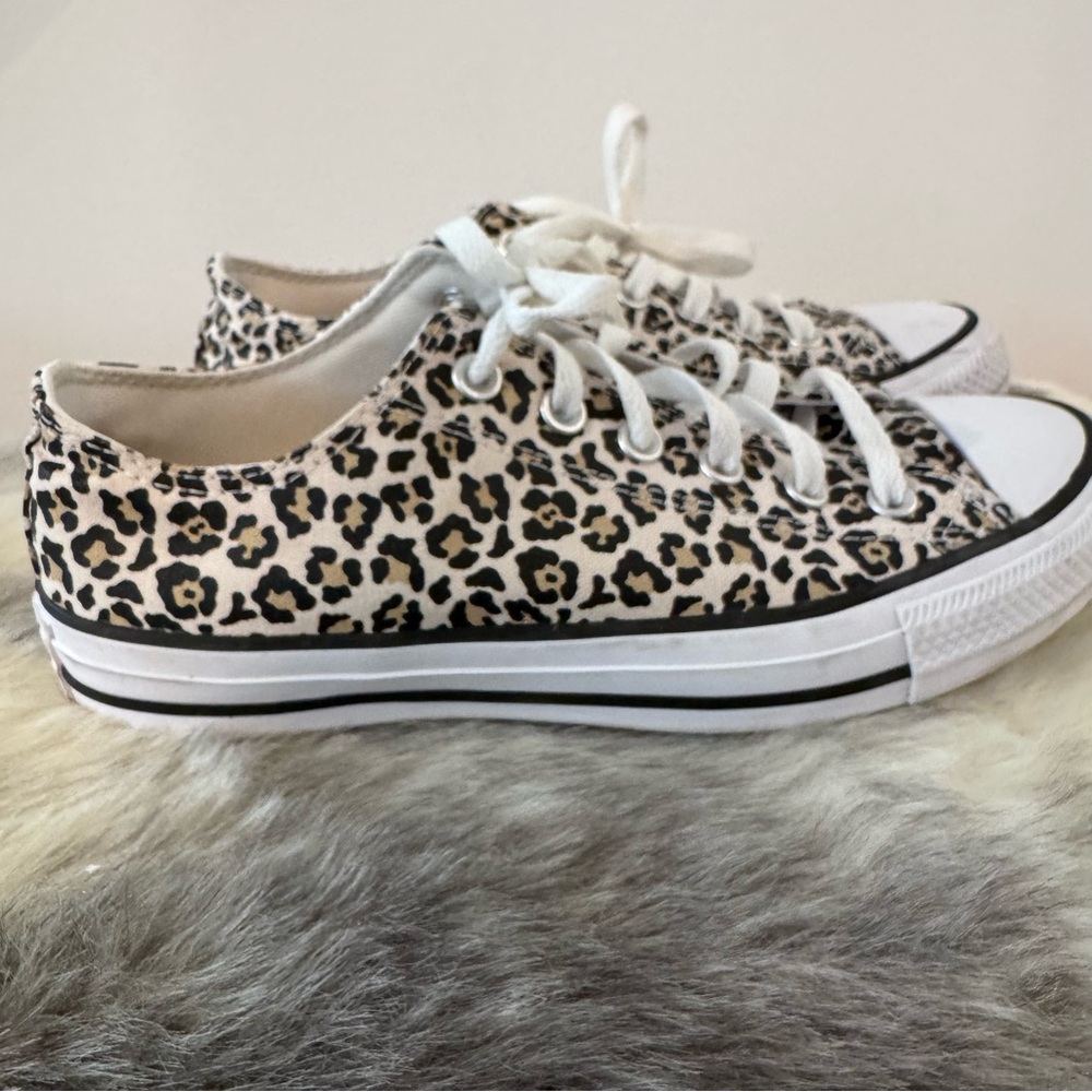 Unisex Converse Chuck Taylor All Star Cheetah
Low Sneaker